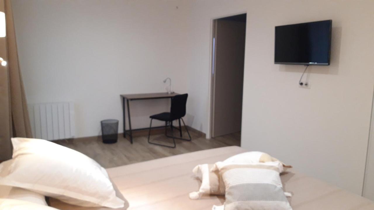 Les Chambres De Lili Saint-Loup  Bagian luar foto