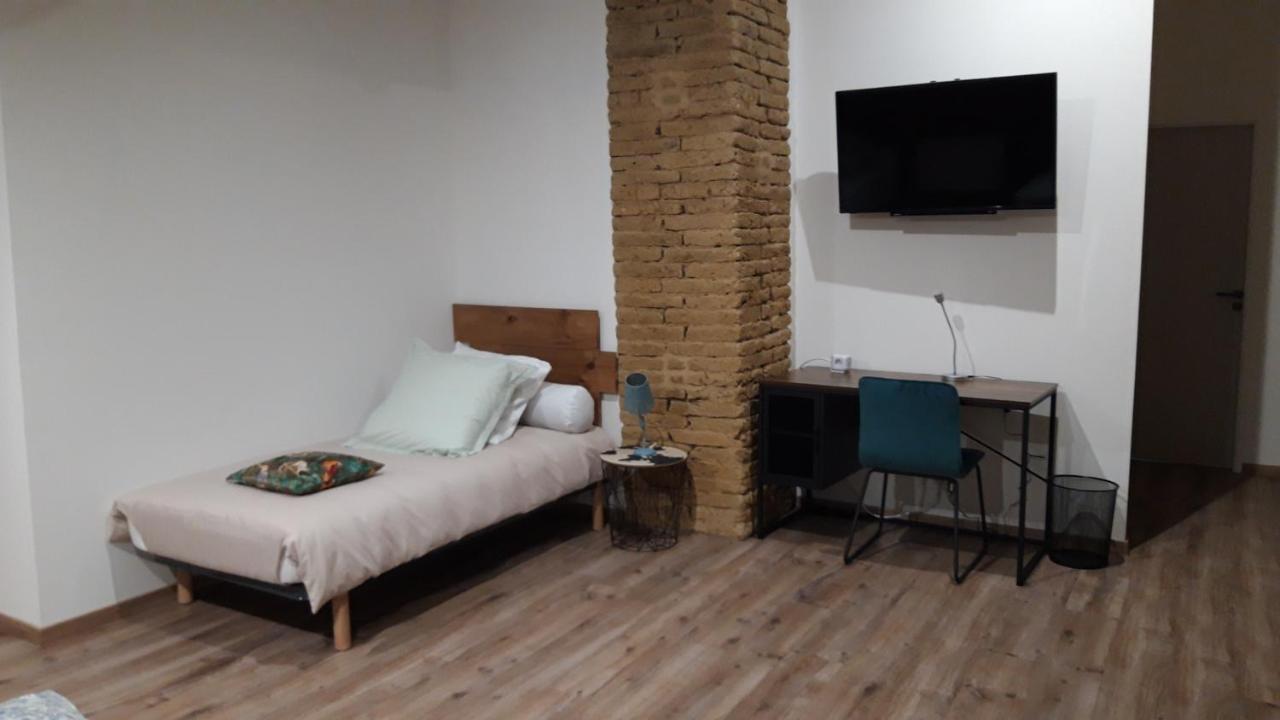 Les Chambres De Lili Saint-Loup  Bagian luar foto