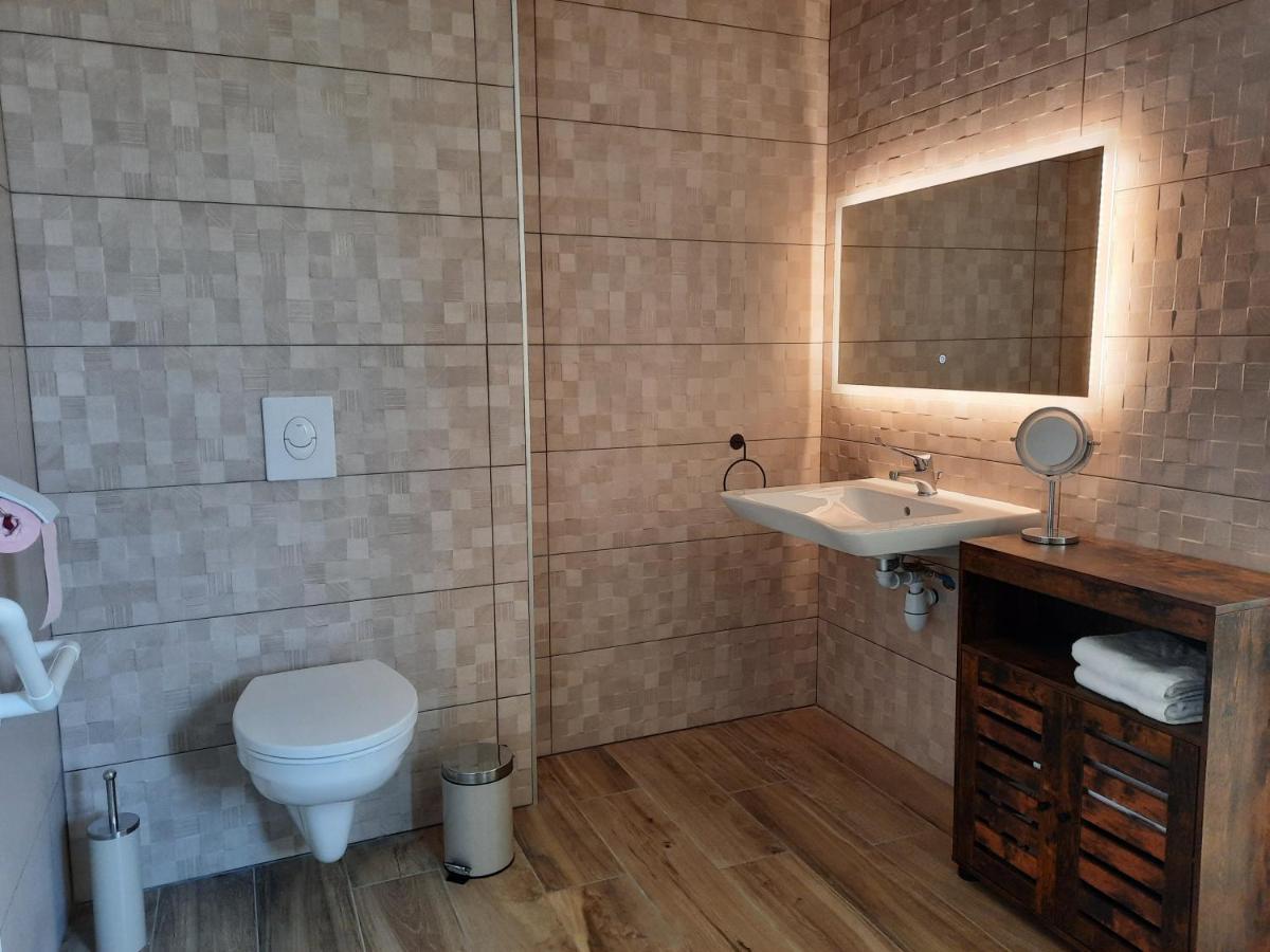 Les Chambres De Lili Saint-Loup  Bagian luar foto